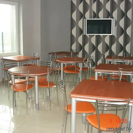 Hotel I Restauracja W Luboniu 